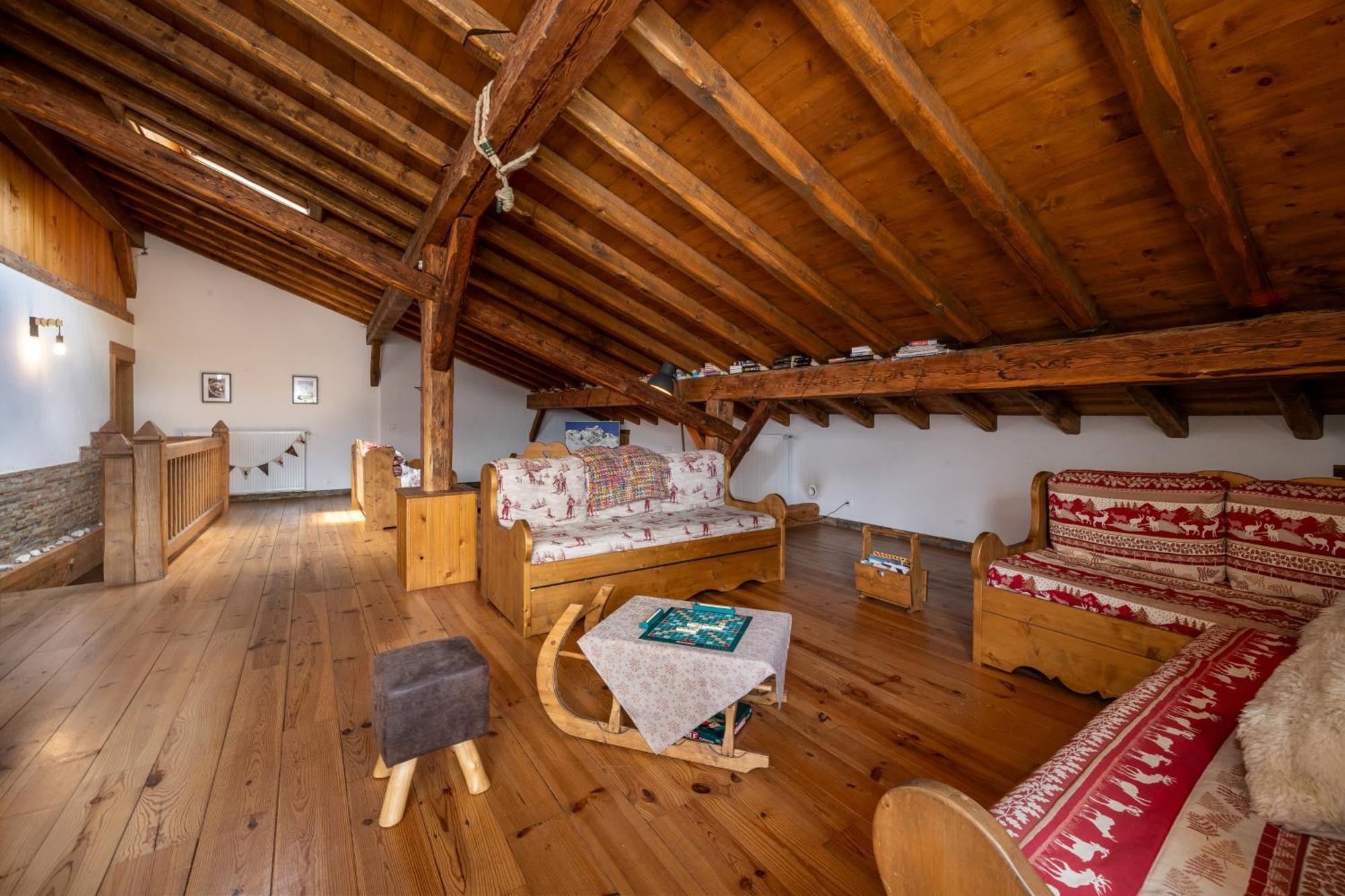 La Maison Des Cerries Hautecour  外观 照片