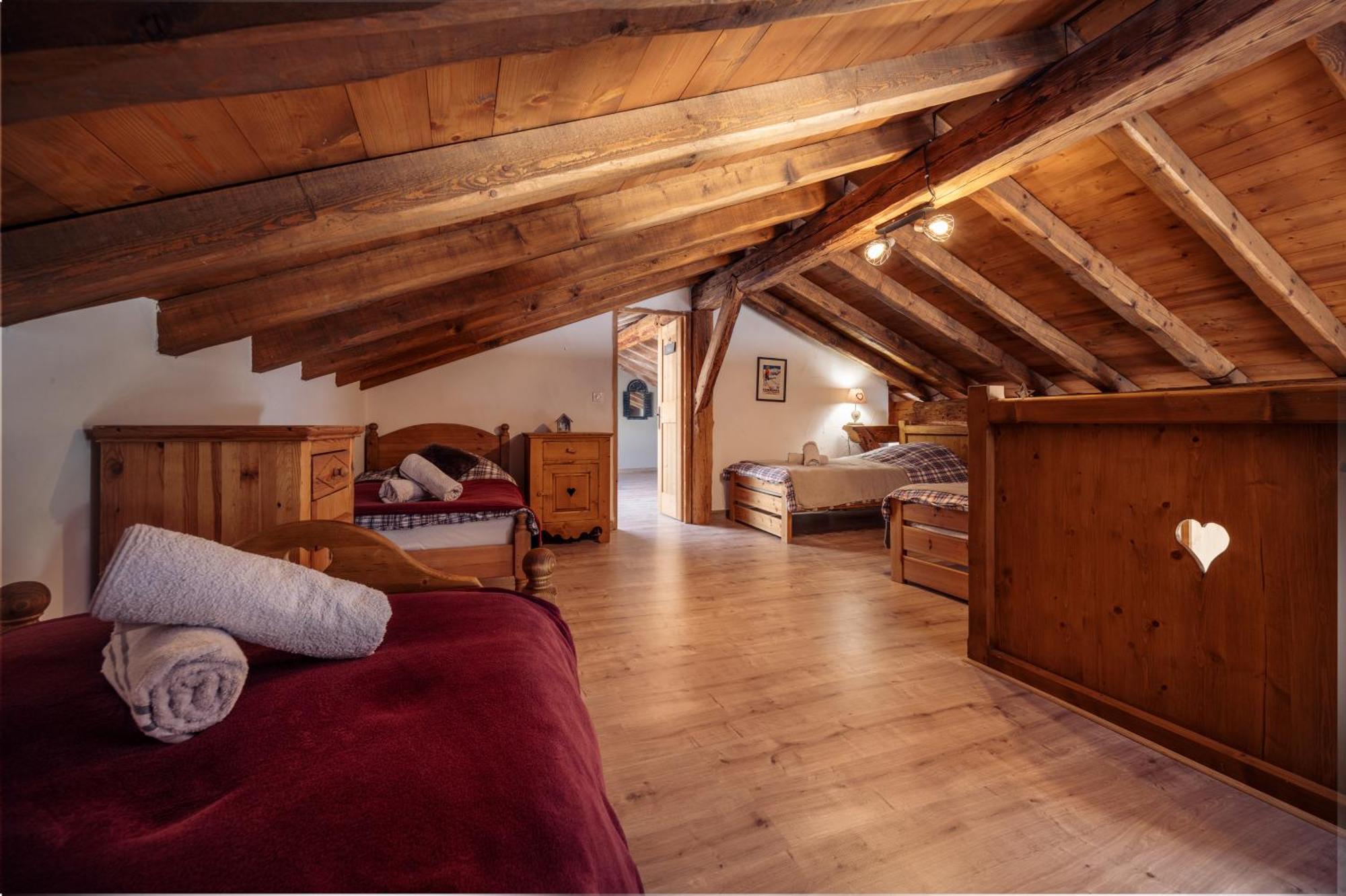 La Maison Des Cerries Hautecour  外观 照片